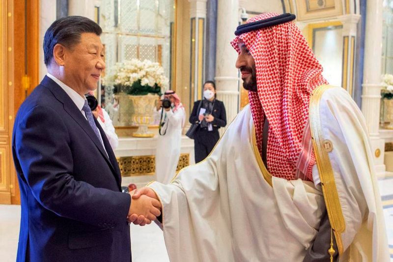 ▲中國國家主席習近平告訴波斯灣阿拉伯國家領導人，中國將努力推動以人民幣購買石油和天然氣。（圖／美聯社／達志影像）