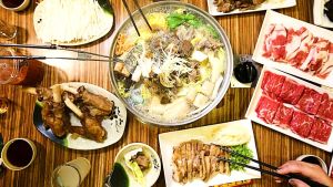 ▲預訂平台FunNow推出三重羊肉爐名店「山羊城」吃到飽方案,全品項任點無限吃,每人850元。(圖/取自山羊城粉專) ▲預訂平台FunNow推出三重羊肉爐名店「山羊城」吃到飽方案,全品項任點無限吃,每人850元。(圖/取自山羊城粉專)