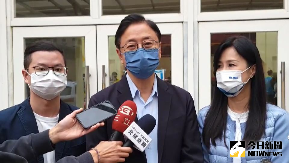 ▲張善政說，幾乎沒有收到現任政務官或是機要職要留任的請求，並表示未來用人不分藍綠，若有現任局處長才能真的不錯，是有可能留任。（圖／記者李春台攝，2022.12.10）