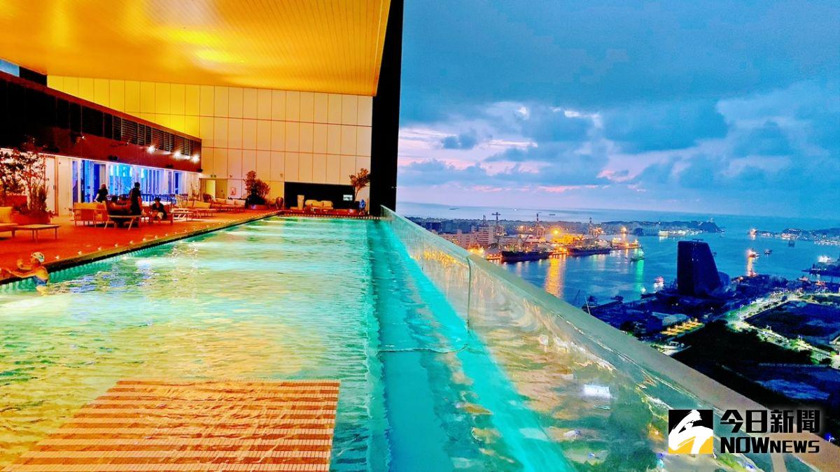 ▲「承億酒店」擁有高雄唯一高空懸挑透明無邊際泳池。（圖／記者陳美嘉攝）