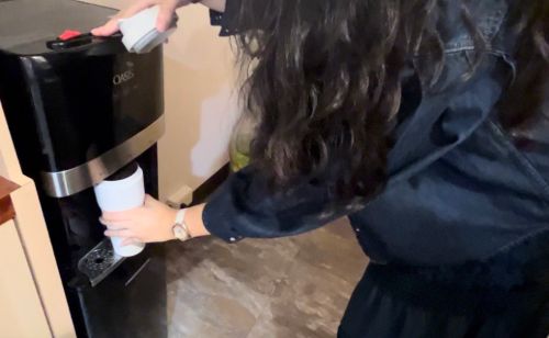 ▲經營30年的環保杯品牌WOKY業者，也從消費者最注重的容量、清洗、防漏來講解挑選時可以注意的地方。（）