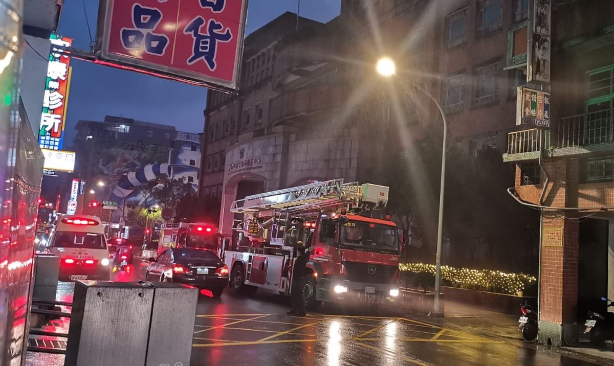 ▲新北市瑞芳區明燈路三段「瑞芳分局」，今（10）日下午5點09分傳出火警。（圖／翻攝自瑞芳大小事）