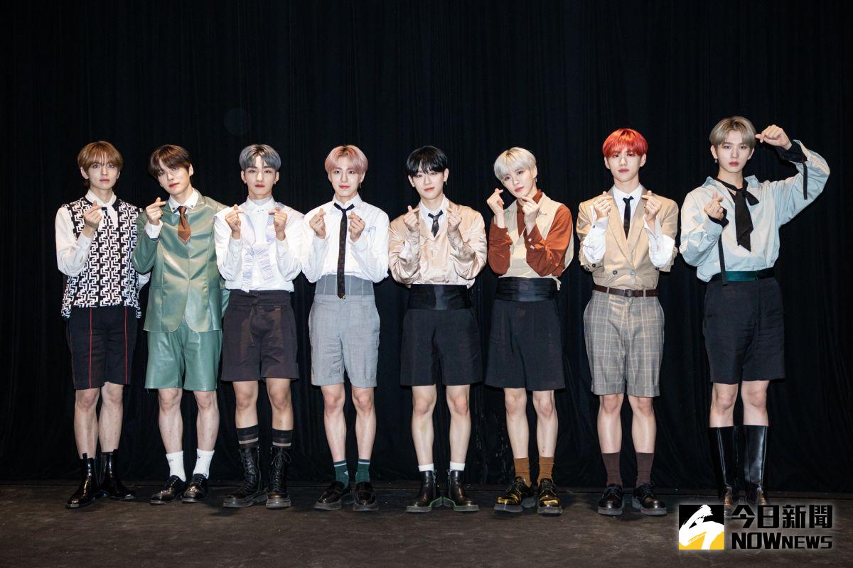 ▲EPEX成員MU（左起）、WISH、JEFF、AYDEN、KEUM、A-MIN、YEWANG、BAEKSEUNG初訪台灣。（圖／記者陳雅蘭攝）