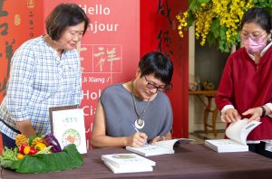 行腳三千里路尋覺味 蔡招娣端出《小農餐盤》48道 ▲蔡招娣歷時二年,行腳三千里路尋覺味,完成《小農餐盤》新書舉辦簽書會。(圖/蔡招娣提供)