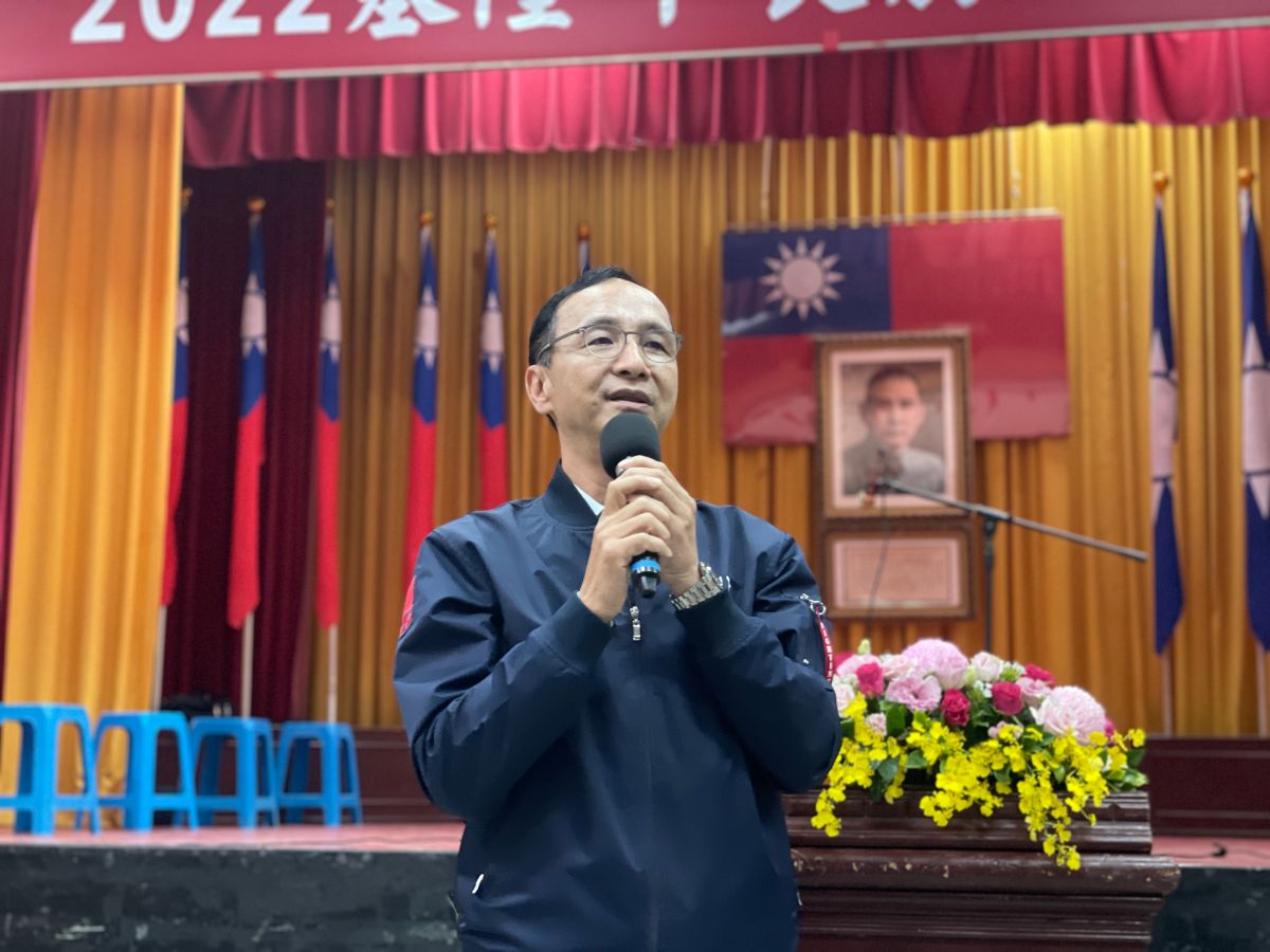 ▲劉兆玄日前率兩岸企業家峰會參訪團出訪中國，並與劉結一、尹力等人一同餐敘，時機敏感引發外界議論；朱立倫今受訪反問，民間交流應持正面態度，難不成希望兩岸通通不往來？（圖／國民黨提供）