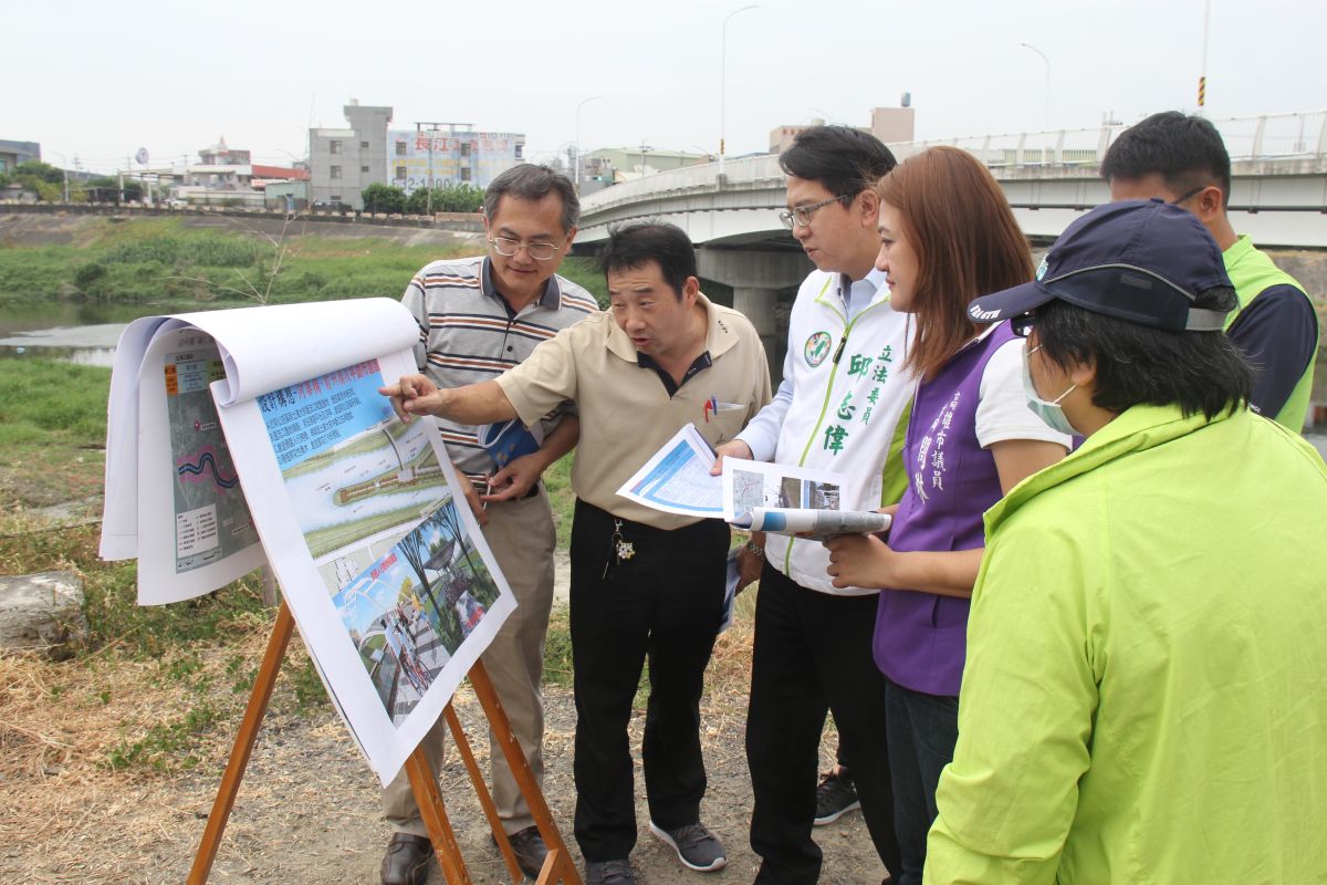 ▲立委邱志偉針對阿公店溪美化持續辦理會勘及爭取建設，期望打造阿公店溪成為媲美愛河的河流。（圖／立委邱志偉辦公室提供）