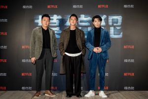 ▲左起庹宗華、吳慷仁和侯彥西拍戲通常會超時。（圖／Netflix）