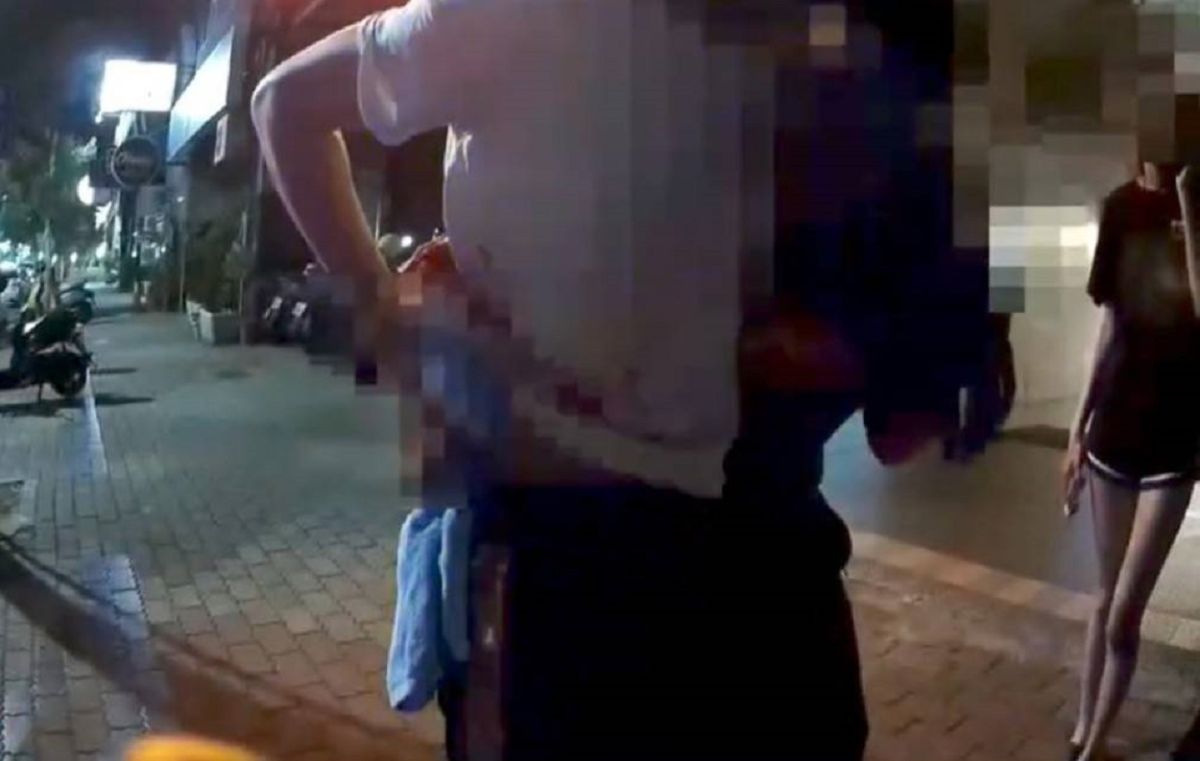 ▲黃嫌日前向被害人陳男借款5萬，被害人陳男向黃嫌催討還款時，2人一言不合發生肢體衝突，黃嫌遂持隨身攜帶之摺疊刀揮舞不慎傷及陳男，造成其背部1處刀傷。（圖／記者郭凱杰翻攝）