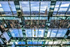 ▲「紐約范德堡一號大樓SUMMIT」以空中版「中央公園」為概念，讓旅客盡情感受俯瞰紐約天際線的震撼。（圖／Klook提供）
