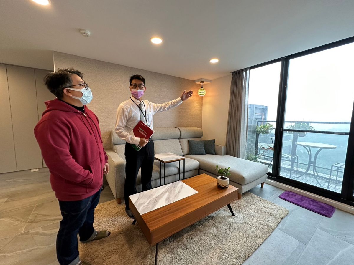 ▲採光充足的大陽台與舒適的客廳空間是許多民眾理想的幸福空間。（圖／NOWnews資料照片）