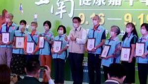 台南市政府研考會志工服務隊獲績優志工表揚
