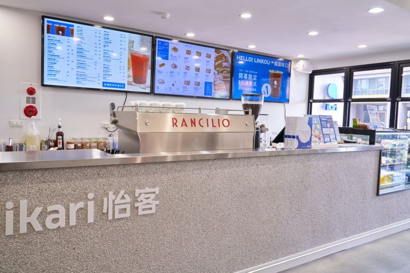 ▲劉人豪以林口概念店為例,裝潢空間的改革讓大量的學生、上班族、SOHO族出現,這是其他分店所沒有的。(圖/怡客提供)