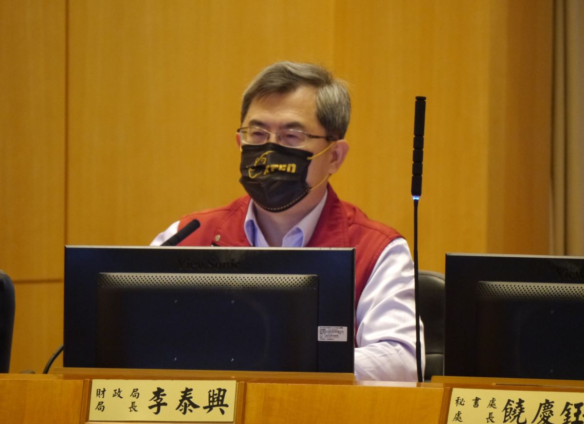 ▲即將轉任台北市政府秘書長的新北市政府財政局長李泰興做任內最後一次專題報告。（圖 ／記者吳嘉億攝，2022.12.14）