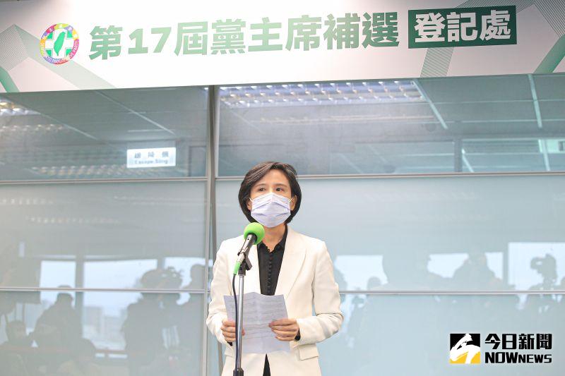 ▲賴清德於本月14日委由鄭麗君代為登記，正式參選民進黨主席。（圖／記者葉政勳攝）