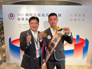國際技能競賽 雲嘉南分署電氣裝配國手蕭聖儒奪雙金