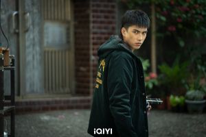 ▲曾敬驊為了角色特別在髮尾接髮,讓外型看起來更玩世不恭。(圖/愛奇藝) ▲曾敬驊為了角色特別在髮尾接髮,讓外型看起來更玩世不恭。(圖/愛奇藝)