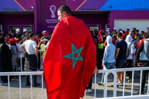 ▲摩洛哥代表隊成為今年世足黑馬，在世界盃賽程爆冷勝出後各處都有支持者慶祝。（圖／美聯社／達志影像）