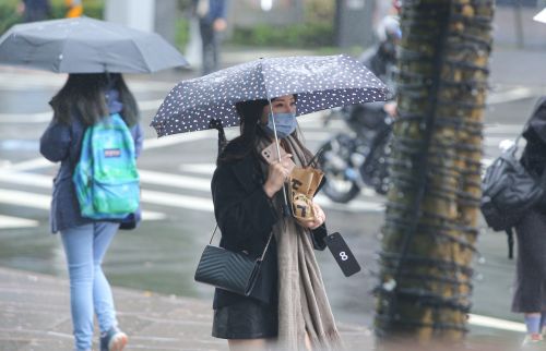 天氣預報／母親節全台濕透！明北台灣仍偏涼　下週颱風生成變數大
