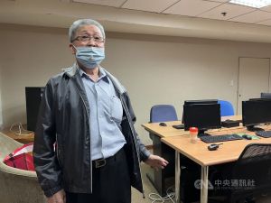 ▲台中5星級飯店永豐棧酒店新舊東家爆發租約糾紛,創辦人何豐棧15日在酒店1樓大廳舉行記者會,宣布從16日起暫停營業,且已獲市府核准備查。(圖/中央社) ▲台中5星級飯店永豐棧酒店新舊東家爆發租約糾紛,創辦人何豐棧15日在酒店1樓大廳舉行記者會,宣布從16日起暫停營業,且已獲市府核准備查。(圖/中央社)