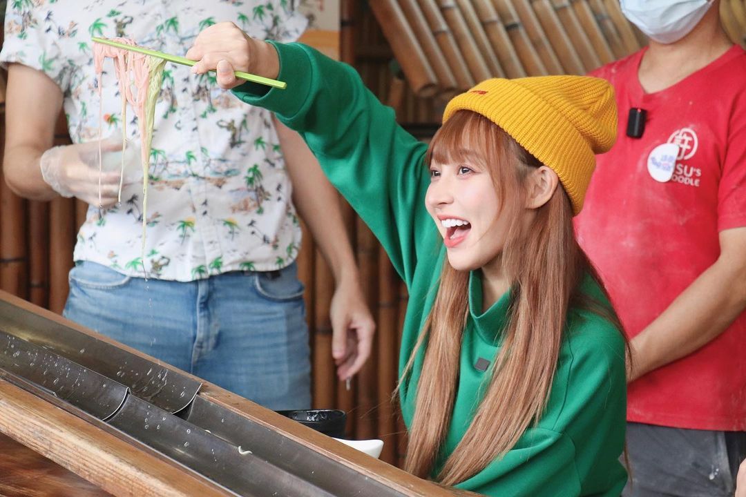 ▲林襄出外景就醫，曬近距離自拍洩病況。（圖／林襄IG）