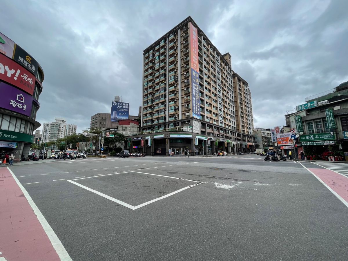 ▲三重國小捷運站商圈近年成為許多北市購屋族群青睞的購屋商圈。（圖／NOWnews資料照片）