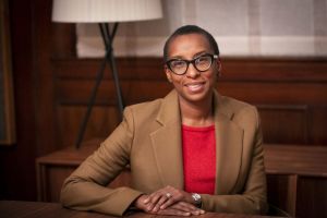 哈佛大學歷史一刻　2023年迎接首位非裔校長
