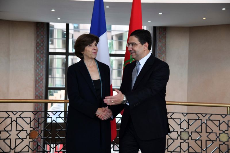 ▲法國外交部將解除對摩洛哥公民的簽證限制，顯示兩國關係緊繃1年多之後，出現緩和跡象。圖為法國外交部長柯隆納與摩洛哥外交部長波利塔。（圖／美聯社／達志影像）