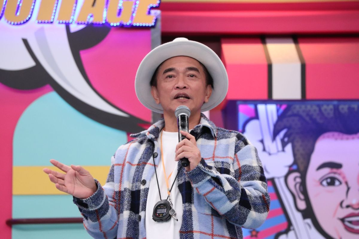 ▲吳宗憲分享，有次他接一場婚禮案子，結果完全不用做任何事，只要跟新人們拍照就領到400萬元酬勞。（圖／中天提供）