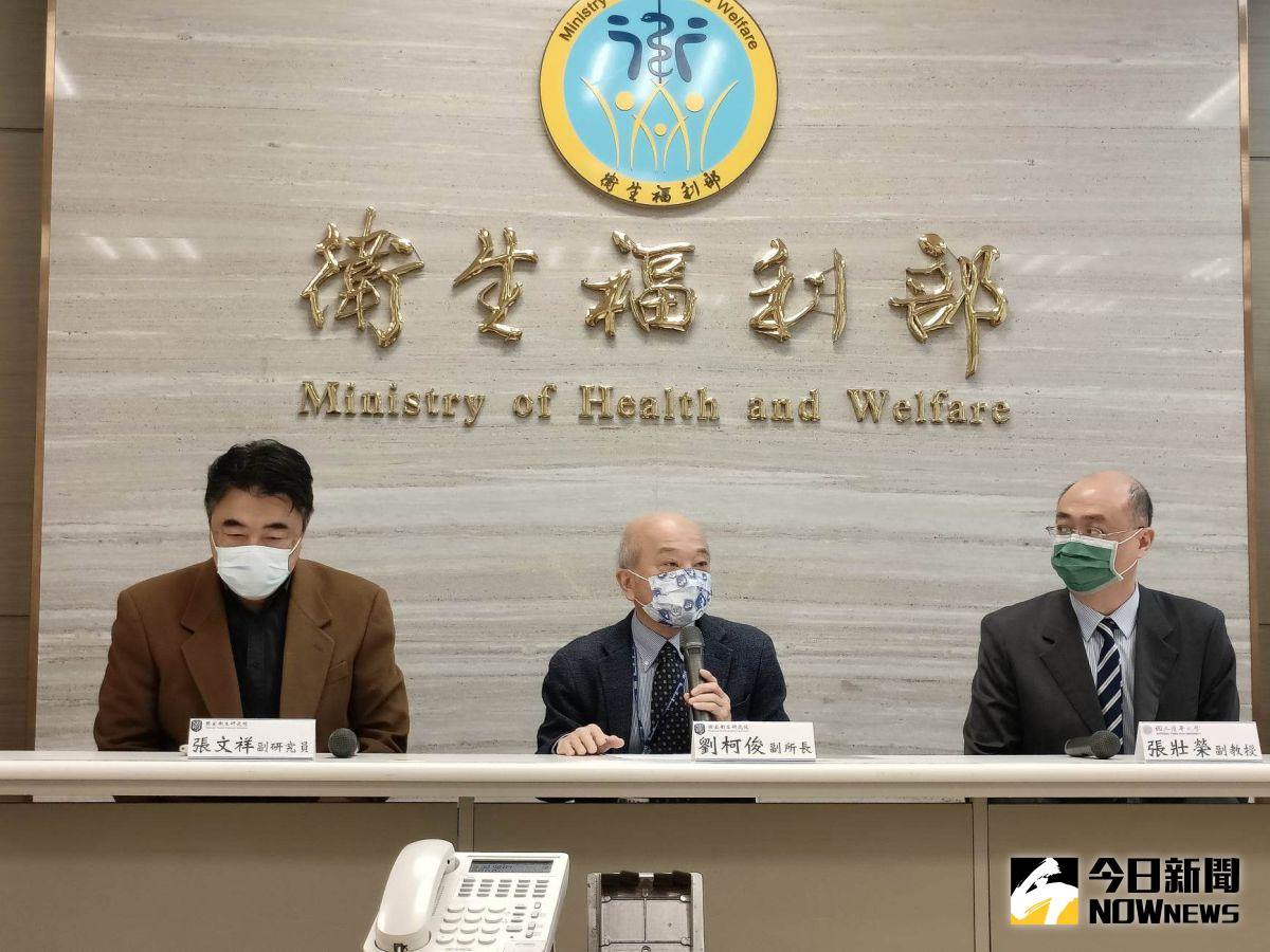 ▲國家衛生研究院癌症研究所、生醫工程與奈米醫學研究所以及清華大學生命科學院共同合作，利用高致命性胰臟癌細胞探討實體腫瘤如何演化適應微環境酸化壓力。（圖／記者許若茵攝，2022.12.19）