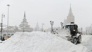 莫斯科遇80年最強降雪！交通癱瘓、逾200架航班受影響
