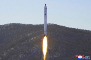 北韓宣稱為開發衛星試射　專家：影像無法軍用
