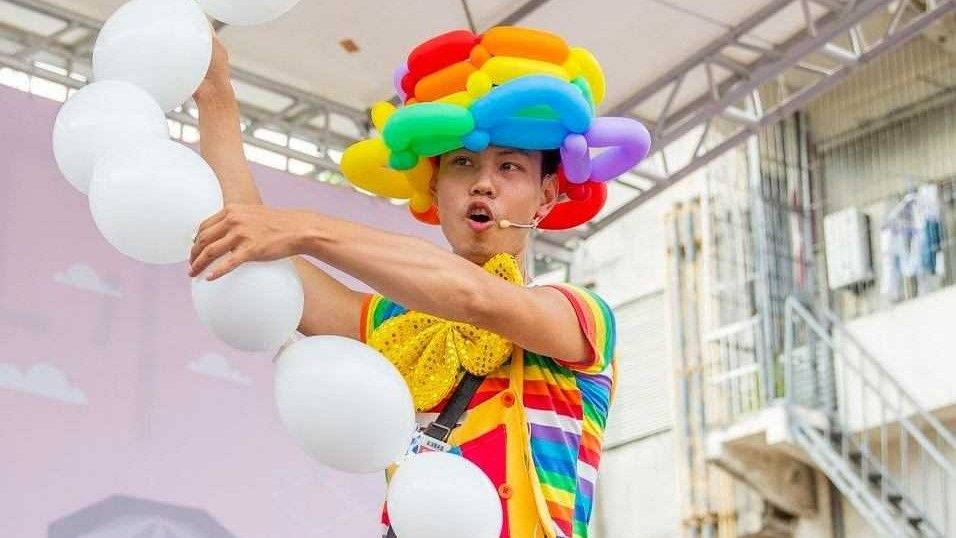 ▲12月25日上午10點於臺北市客家文化主題公園舉辦「阿啾箭，尾砣砣」草地音樂野餐活動，將邀請幼幼臺柳丁哥哥、DIY氣球達人阿明、劉劭希及搖滾童謠、劉慧卿、曾止妤等人，陪伴大小孩子共度歡樂耶誕日。（圖／品牌提供）