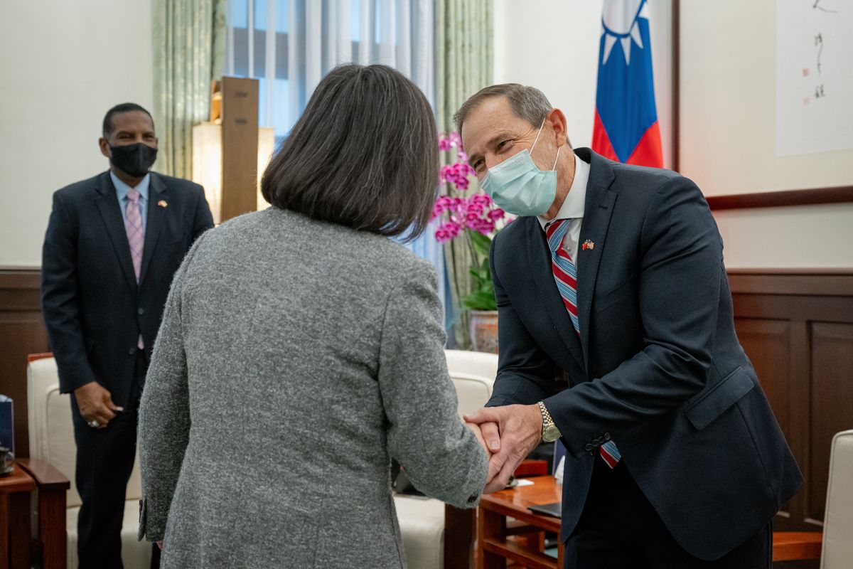 ▲總統蔡英文今日接見美國聯邦眾議員匡希恆（John Curtis）訪問團。（圖／總統府提供）