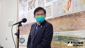 交通部長王國材 ▲對於台鐵工會昨天揚言春節罷工,交通部長王國材今(21)日表示,像家人吵架一樣,會馬上化解,目前正在談,不會有這種狀況發生。(圖/記者李琦瑋攝,2022.12.21)