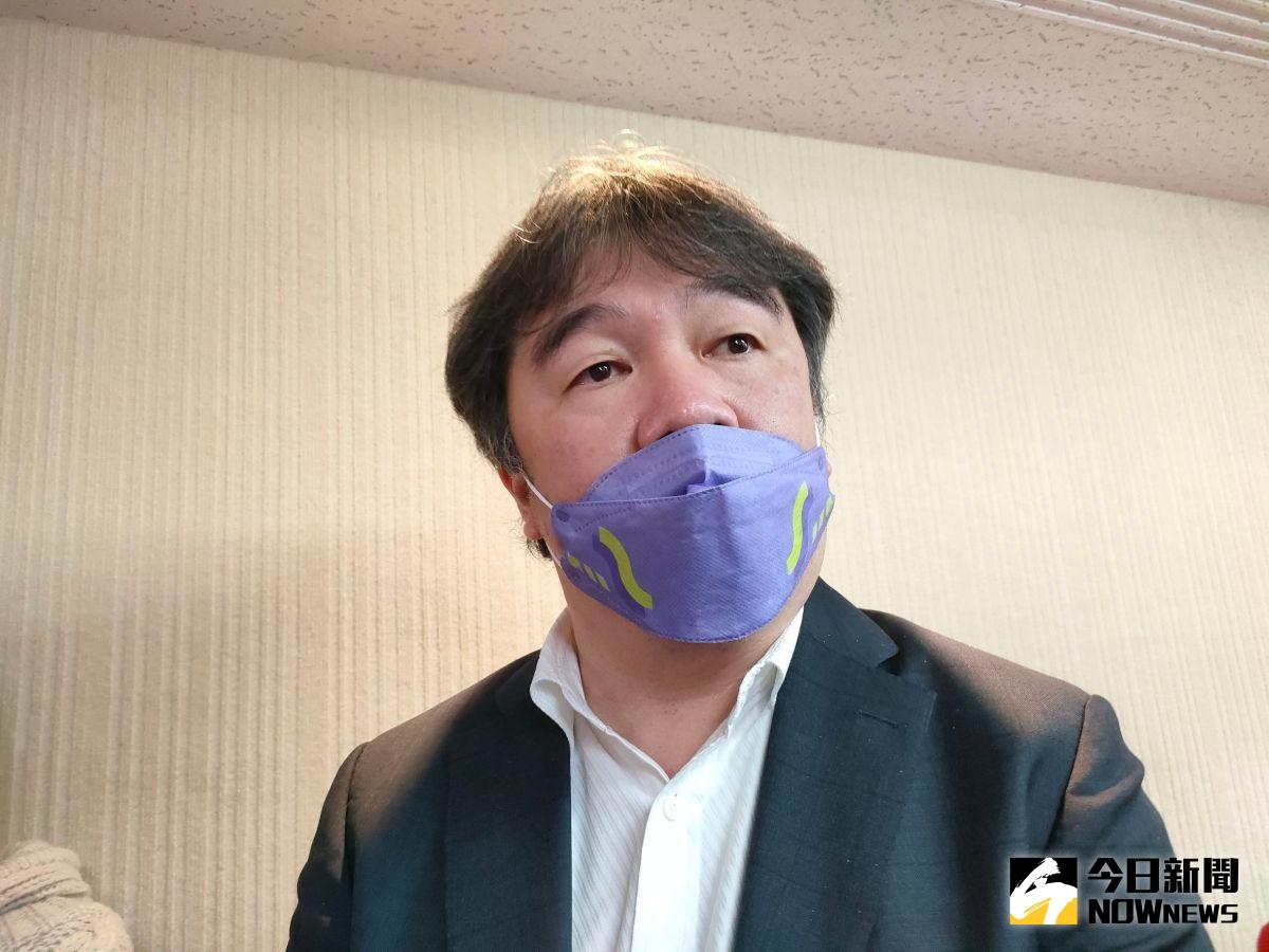 ▲針對台糖梅花豬肉檢出瘦肉精西布特羅，先前中央、地方檢驗結果不同調，衛福部次長王必勝數度質疑中市府。（圖／記者許若茵攝，2022.12.21）