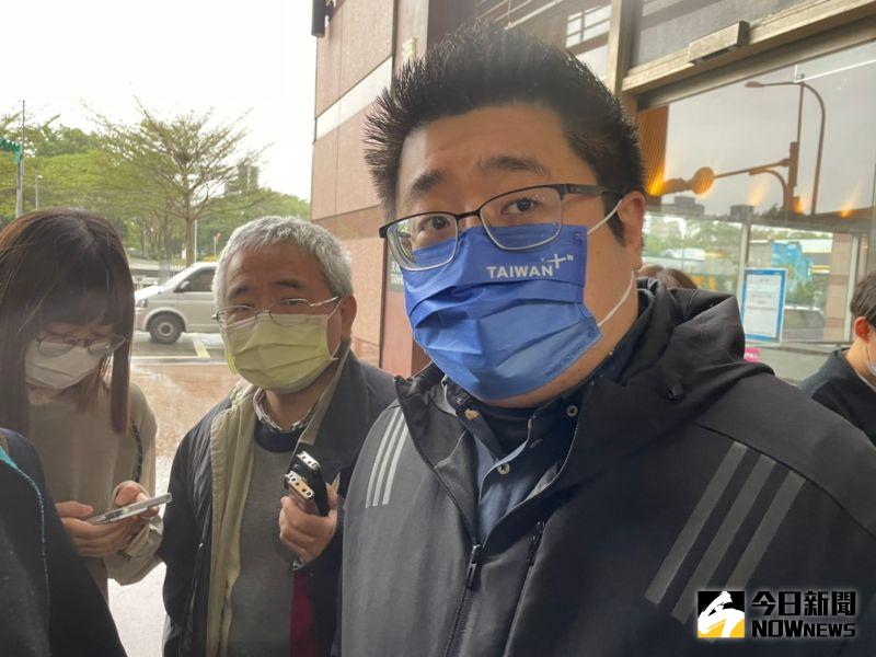 ▲林鶴明表示,黨中央敗選檢討會議已經舉行3場,下周三也會送書面報給常會,29日還會加開青年議員、交通旅宿座談,檢討持續進行中。(圖/記者黃宣尹攝,2022.12.21)