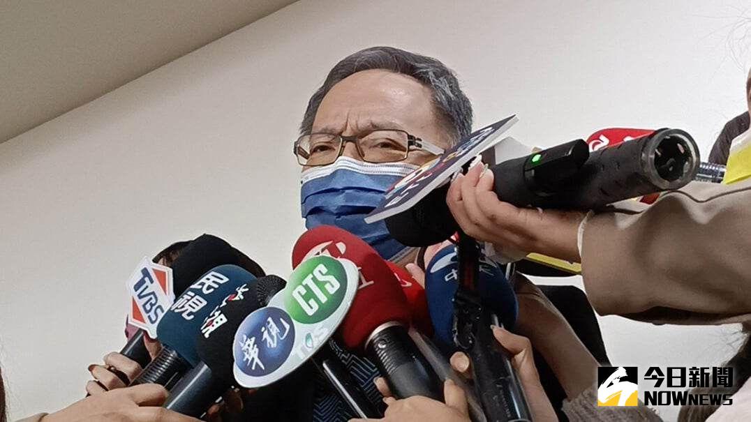 ▲衛福部長薛瑞元表示，將針對中國入境旅客實施採檢，規劃採取唾液PCR。（圖／記者許若茵攝，資料照片）