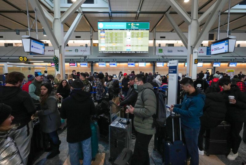▲美國氣象機構警告,本周將有一場「炸彈氣旋」帶來巨大暴風雪,料將影響返鄉外出的民眾交通。(圖/美聯社/達志影像)