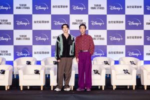 ▲傅孟柏（左）、蔡凡熙在《台灣犯罪故事》觸碰冤獄刑求的禁忌題材。（圖／Disney+）
