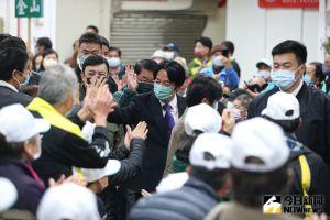 賴清德競選黨主席首場政見會於新北市三重區登場,賴清德進場時受到熱烈歡迎。 ▲賴清德競選黨主席首場政見會於新北市三重區登場,賴清德進場時受到熱烈歡迎。(圖/記者葉政勳攝,2022.12.21)