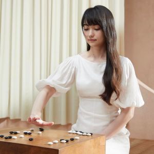 ▲▼黑嘉嘉美貌令人屏息。(圖/翻攝自黑嘉嘉臉書) ▲▼黑嘉嘉美貌令人屏息。(圖/翻攝自黑嘉嘉臉書)