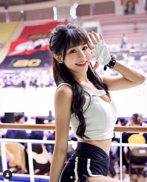 台中太陽啦啦隊女孩安安。翻攝安安IG ▲ 台中太陽啦啦隊女孩安安。翻攝安安IG