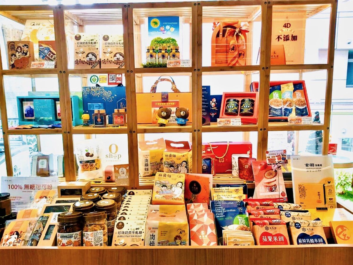 ▲台中捷運市政府站「好禮幸福館」，集結眾多台中知名伴手禮品牌入駐(圖／中捷公司提供2022.12.22)