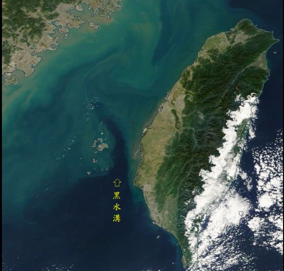 ▲鄭明典表示，適逢冬至，今天「黑水溝」看起來特別清楚。（圖／NOAA/EOSDIS）