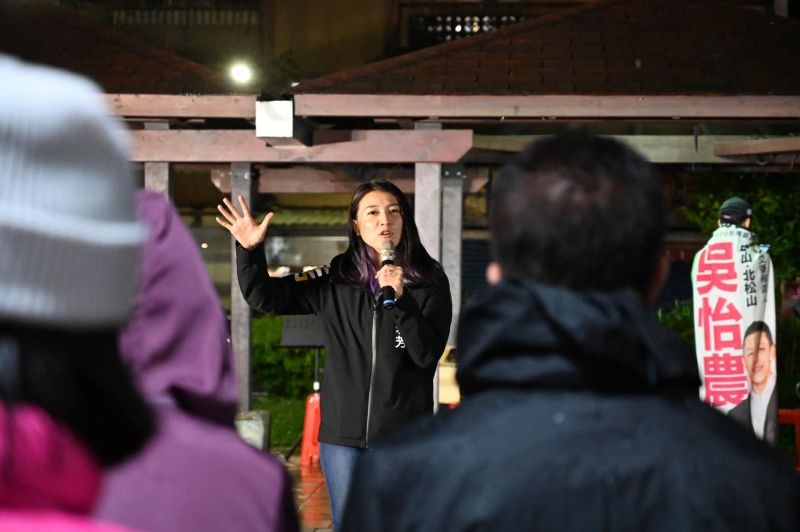 ▲顏若芳奮力輔選吳怡農，期盼替甫慘敗的民進黨注入強心劑。（圖／翻攝自顏若芳臉書）