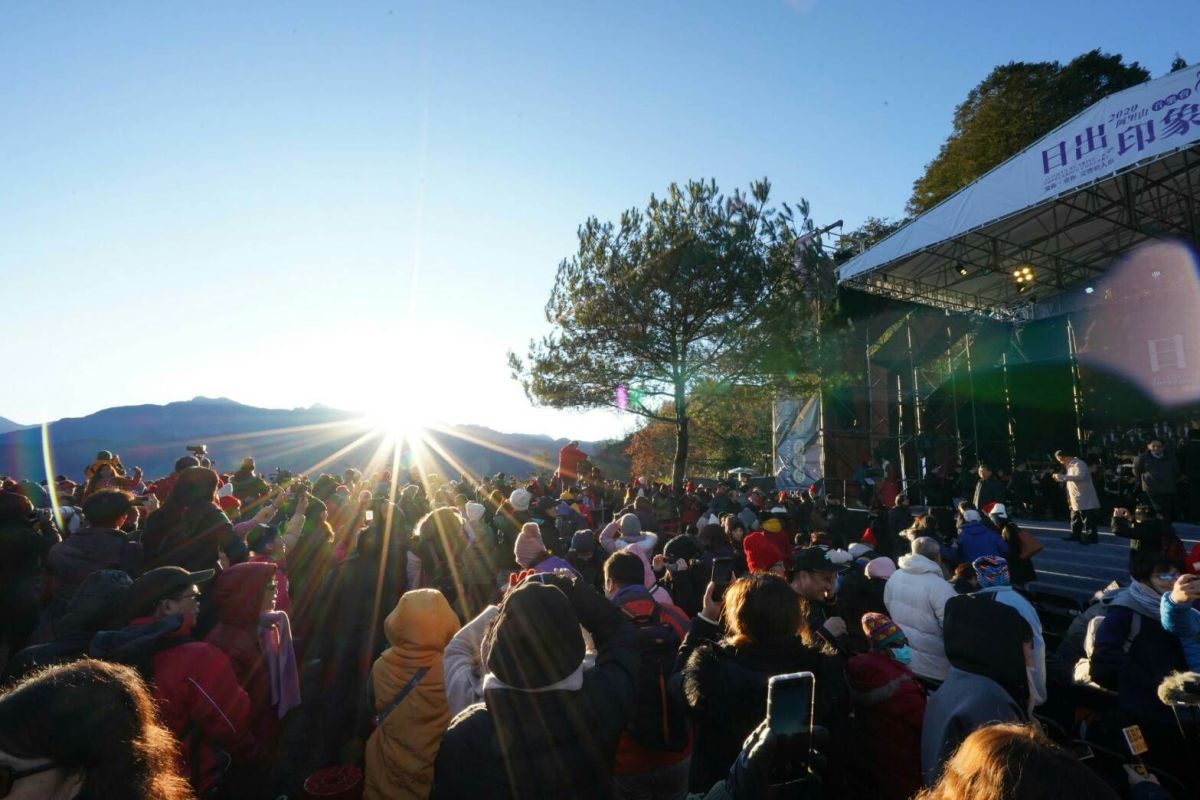 ▲交通部觀光局特別彙整5個國家風景區及3個主題樂園跨年、迎曙光活動資訊。（圖／觀光局提供）