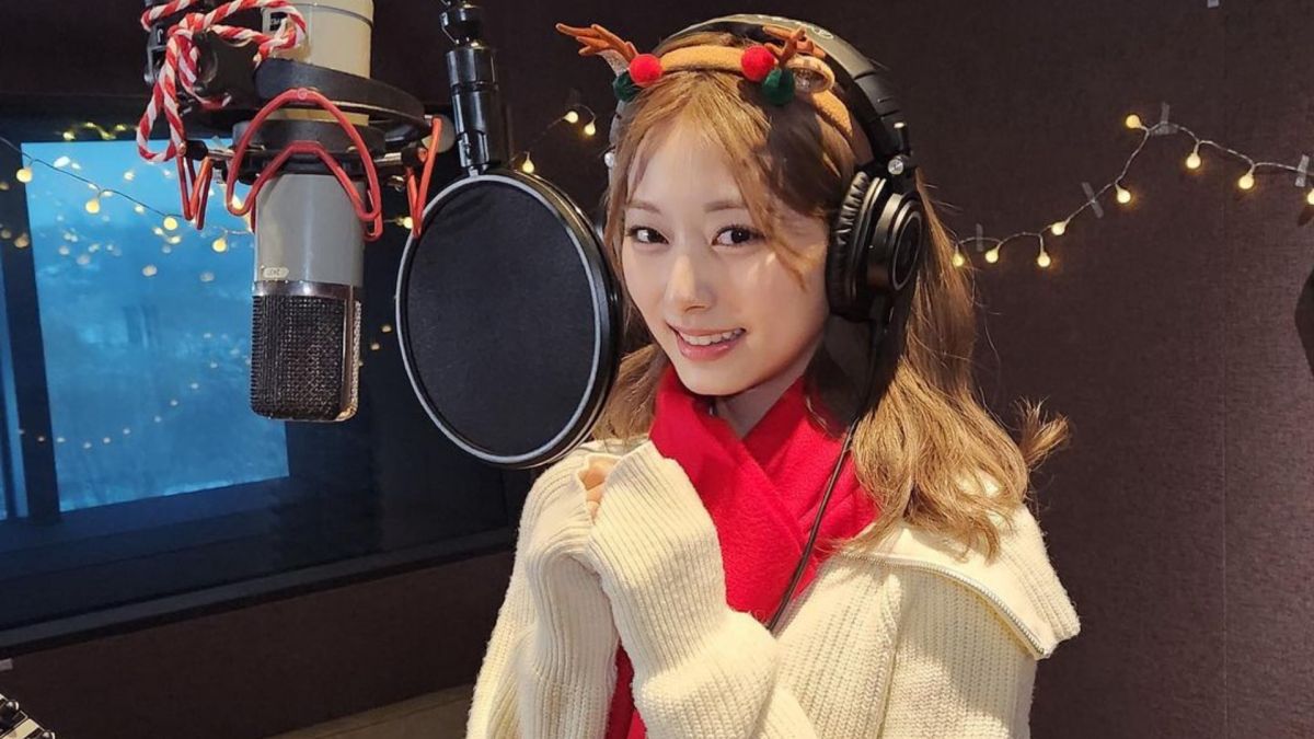 ▲周子瑜扮成麋鹿，用甜美歌聲翻唱聖誕神曲，送給大家禮物。（圖／翻攝自周子瑜IG）