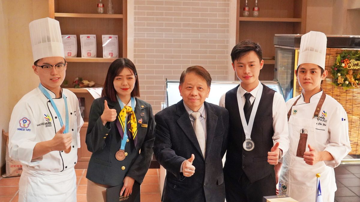 ▲國立高雄餐旅大學在國際技能競賽中獲得「一銀兩優勝」亮眼成績。（圖／高餐大提供）