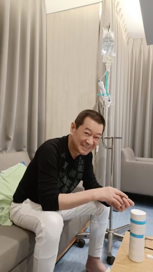 蔡小虎住院模樣曝光。(圖/翻攝蔡小虎國際粉絲團) ▲蔡小虎住院模樣曝光。(圖/翻攝蔡小虎國際粉絲團)
