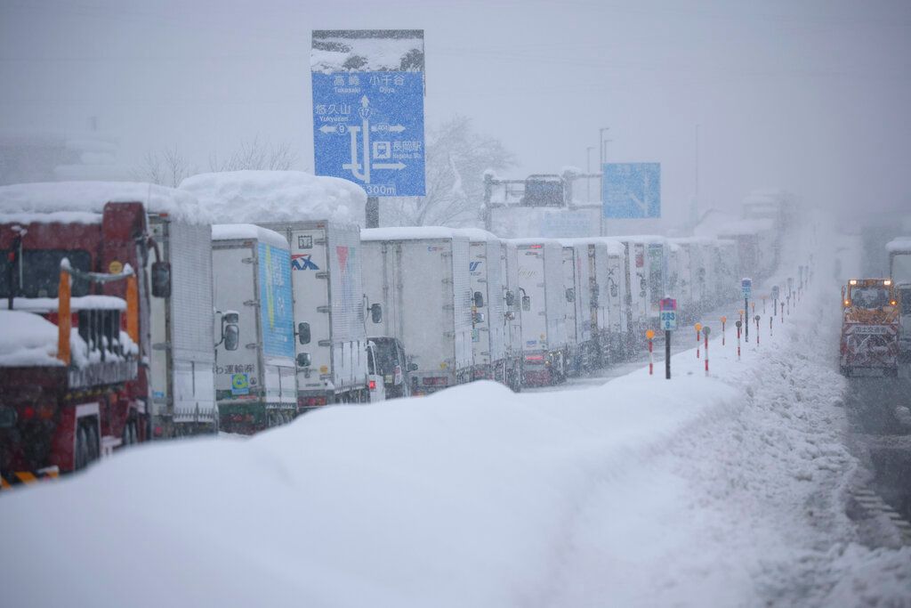 ▲日本新潟近來降下大雪。（圖／美聯社／達志影像）